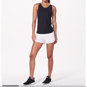 Like new, Speed Up Short 2.5” in white, size 10